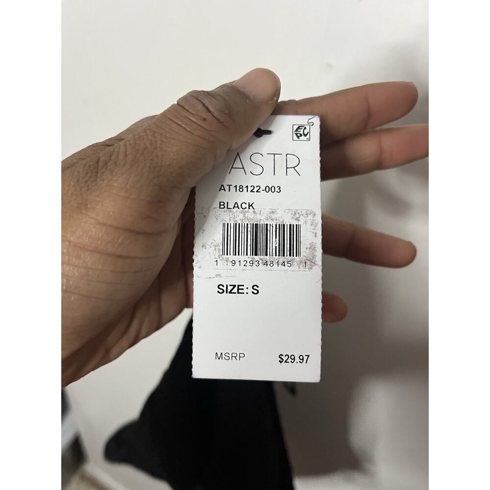 NWT ASTR The Label Textured Boned Sweetheart Neckline Crop Top Women’s Small - Picture 8 of 8